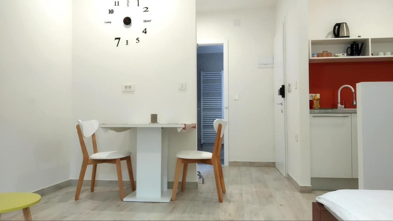 זאגרב Room & 4 Studios - Modern Comfy Central - Free Netflix מראה חיצוני תמונה